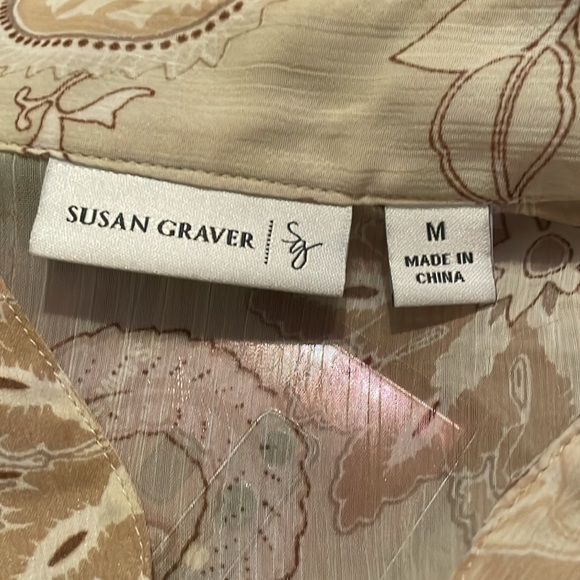 Woman’s sheer tunic shirt - Picture 8 of 8